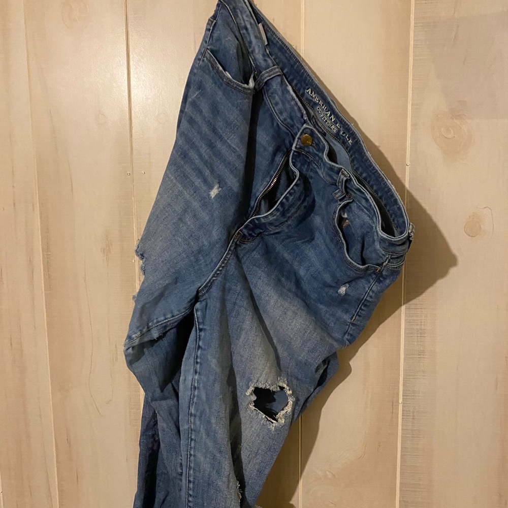 American Eagle Jeans Ripped